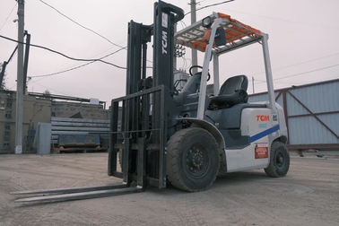 Вилочный погрузчик ТСМ FG20T3C 
