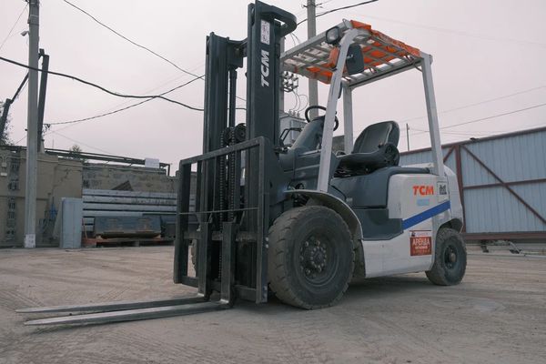 Вилочный погрузчик ТСМ FG20T3C 